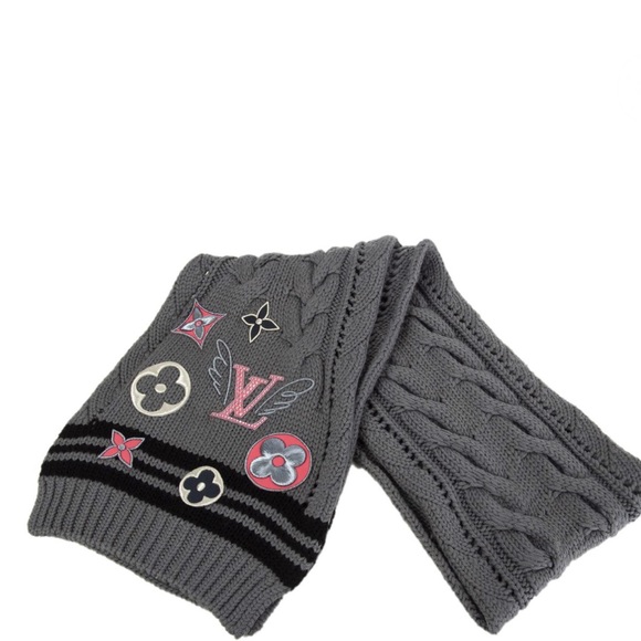 Louis Vuitton 'Columbia' Cable Knit Muffler Scarf. 7 - Picture 2 of 8